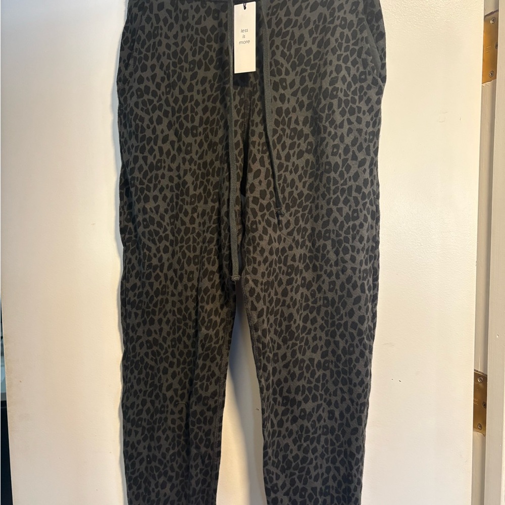 NWT Unsubscribed Gray &Black Leopard Sweatpants Joggers Size S Made In The USA
